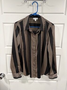 Evereve Black and Beige Vertical Stripe Button-Down Shirt